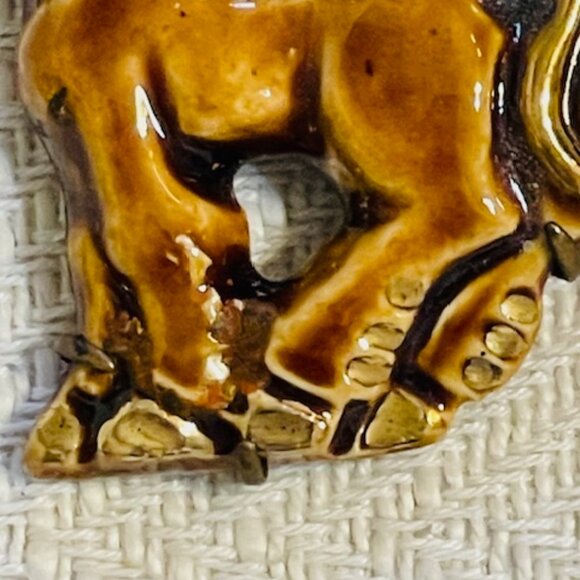 Figural Horse Brooch Tan/Gold Ceramic Vintage Doliet France Brass Trombone Clasp - Picture 5 of 8